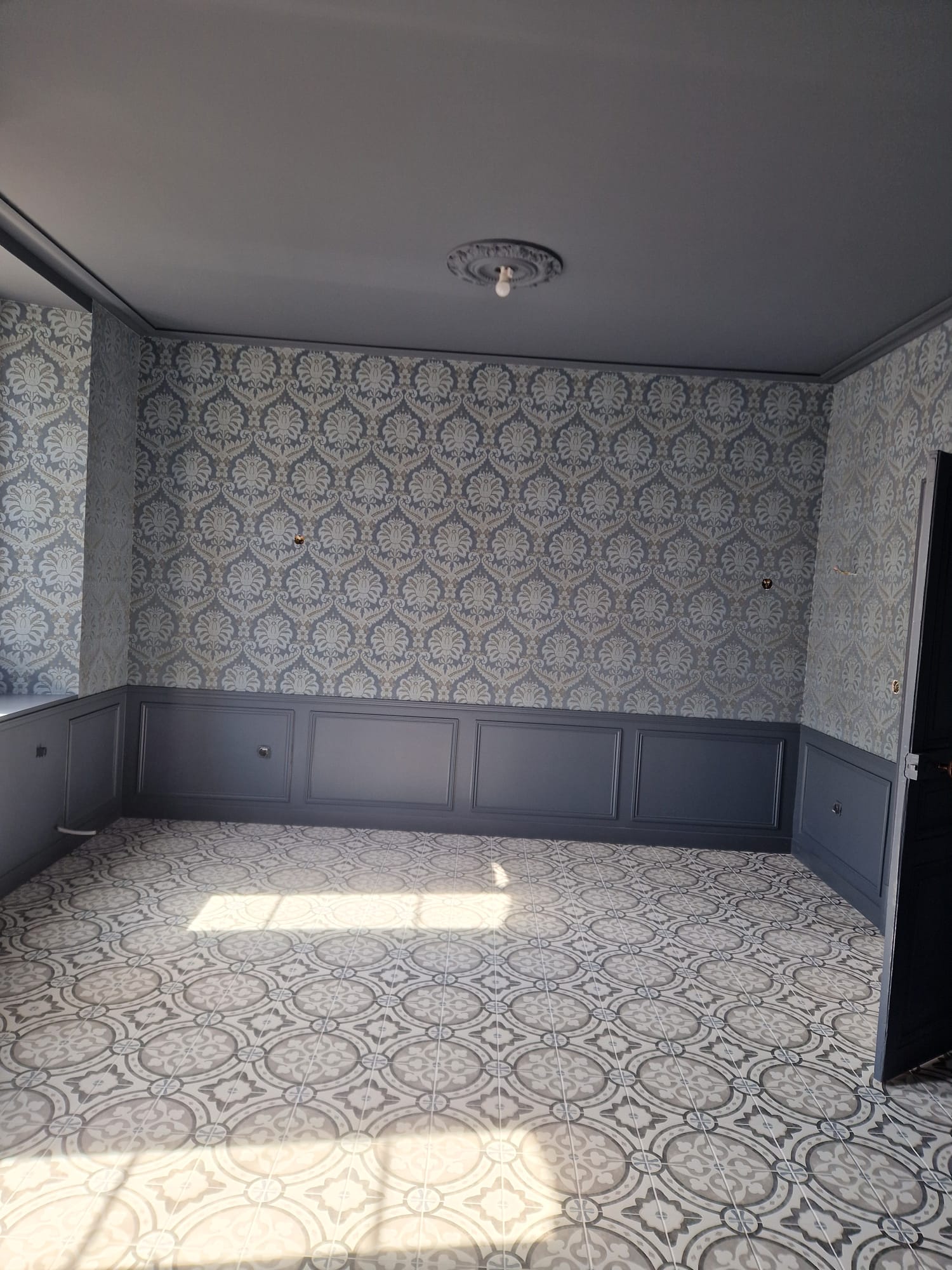 Projet phare — cuisinette bois clair